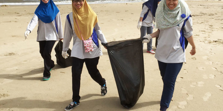 Amali CSR bersihkan pantai