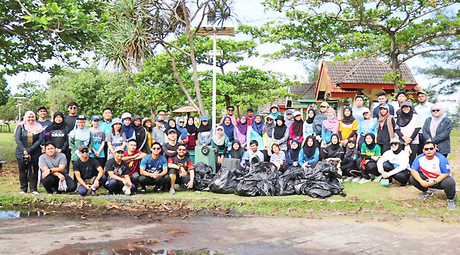 Beach clean-up sees over 141kg of bottle caps, soda tins, food wrappers collected