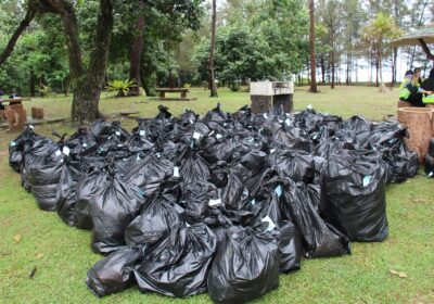 Over 1,000kg of Garbage Cleared From Lumut Beach