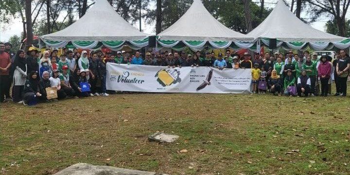 Brunei LNG Sdn Bhd Coastal Cleanup at Jalan Pengasing Beach