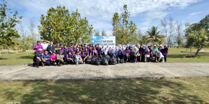 Beach Cleanup with Maktab Sains Paduka Seri begawan Sultan