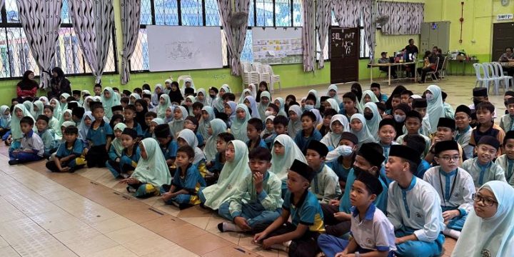 Talk on Environmental Cleanliness at Sungai Liang Primary School